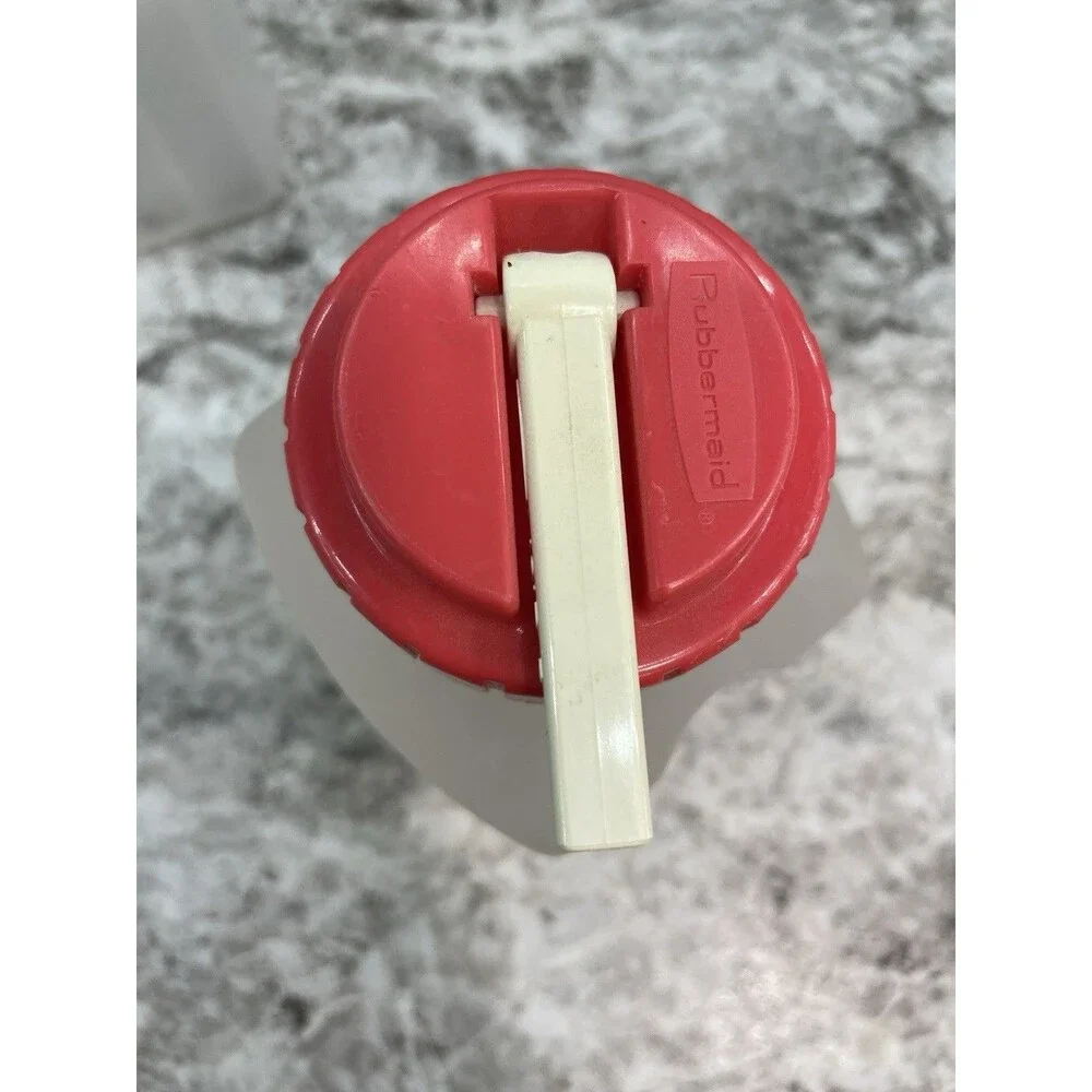 2- Vintage Rubbermaid Servin Saver Juice Box 16 oz Drink Bottle Sip Lid NO straw